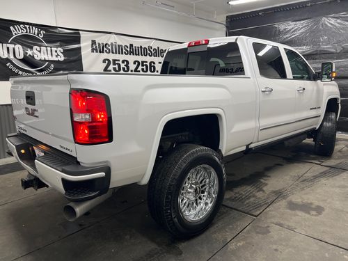 2019 GMC Sierra 3500HD Denali Crew Cab Lower Image 3