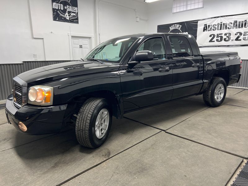 2006 Dodge Dakota SLT photo 2