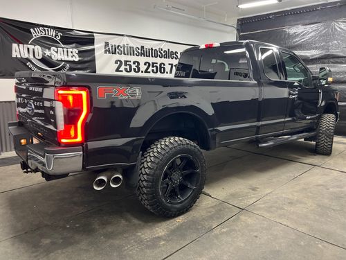 2019 Ford F-350 Super Duty Lariat SuperCab Lower Image 3
