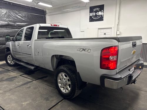 2013 Chevrolet Silverado 3500HD LT Crew Cab Lower Image 1