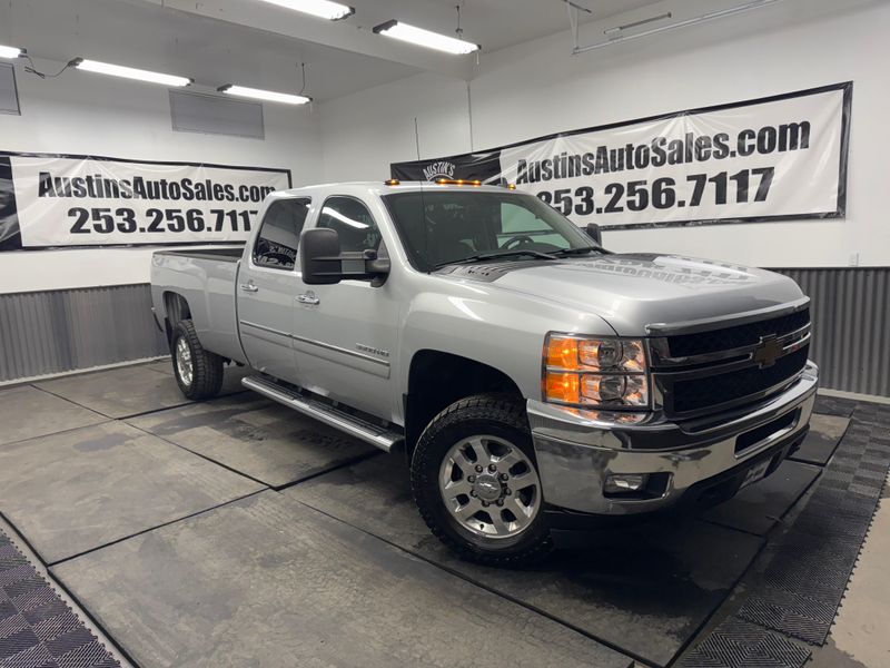 2013 Chevrolet Silverado 3500HD LT Crew Cab Upper Image 1