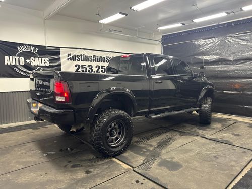 2014 Ram 3500 Laramie Crew Cab Lower Image 3
