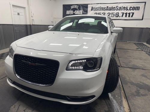 2023 Chrysler 300 S V6 Lower Image 1