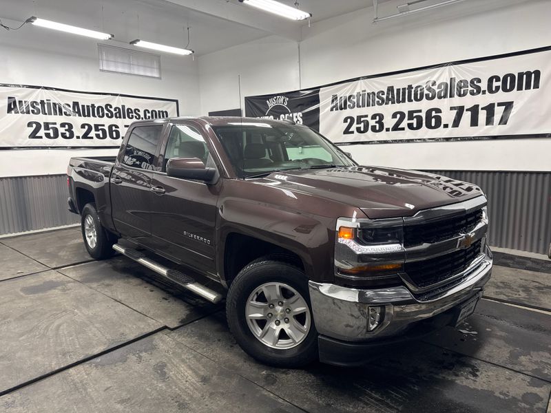 2016 Chevrolet Silverado 1500 LT Crew Cab Upper Image 1