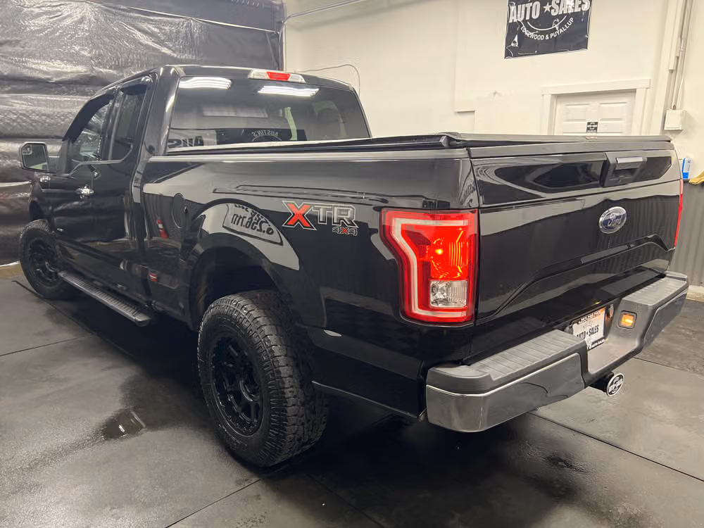 2015 Ford F-150 XLT SuperCab Lower Image 1