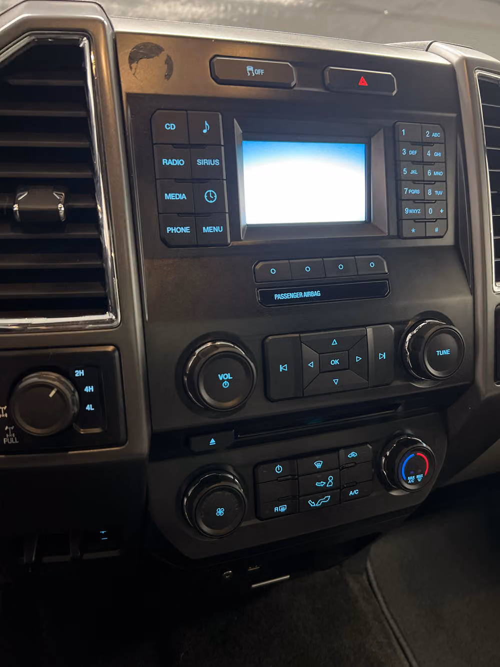 2015 Ford F-150 XLT SuperCab Image 14