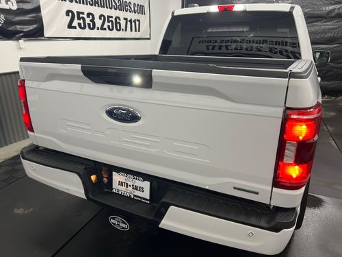 2021 Ford F-150 XLT SuperCrew Lower Image 2