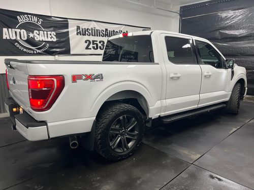 2021 Ford F-150 XLT SuperCrew Lower Image 3