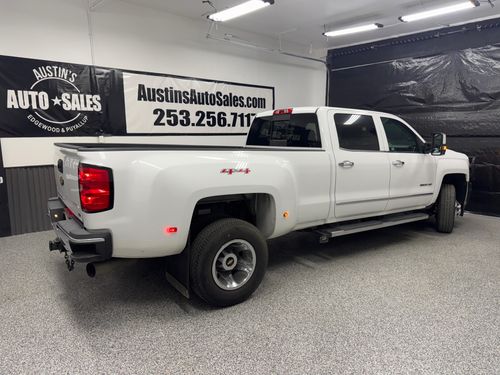 2015 Chevrolet Silverado 3500HD LTZ Crew Cab Lower Image 3
