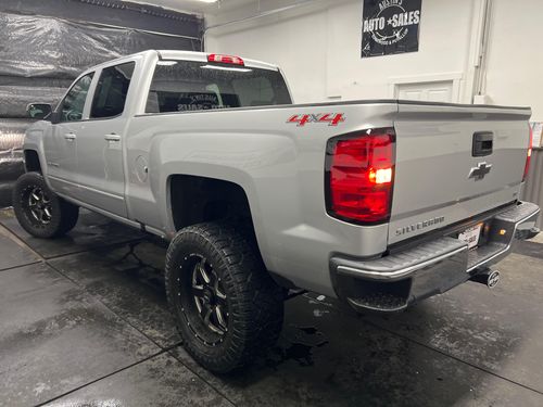 2017 Chevrolet Silverado 1500 LT Crew Cab Lower Image 1