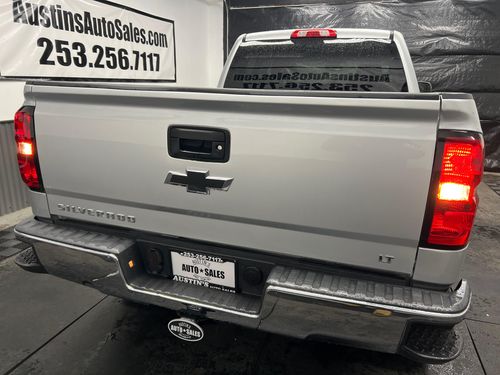 2017 Chevrolet Silverado 1500 LT Crew Cab Lower Image 2