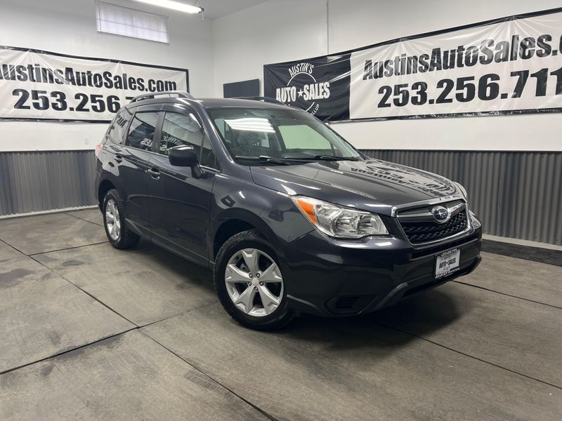 2015 Subaru Forester 2.5i Crossover Upper Image 1