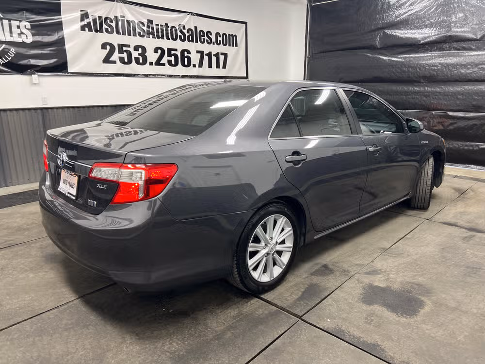 2012 Toyota Camry Hybrid XLE Image 5
