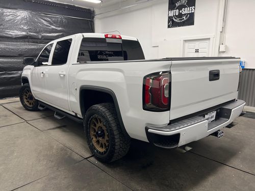 2016 GMC Sierra 1500 SLT Crew Cab Lower Image 1