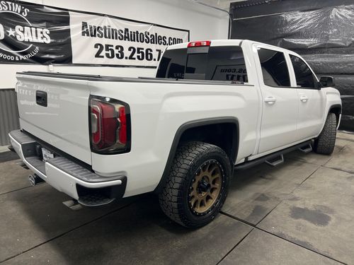 2016 GMC Sierra 1500 SLT Crew Cab Lower Image 3