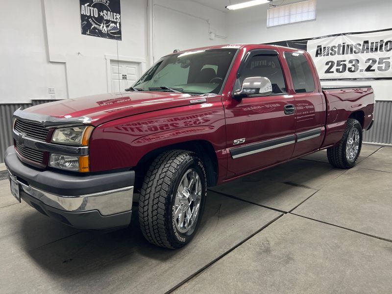 2005 Chevrolet Silverado 1500 LS photo 2