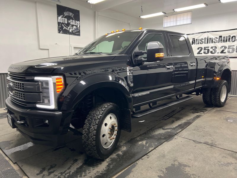 2017 Ford F-450 Super Duty Platinum Crew Cab Upper Image 2
