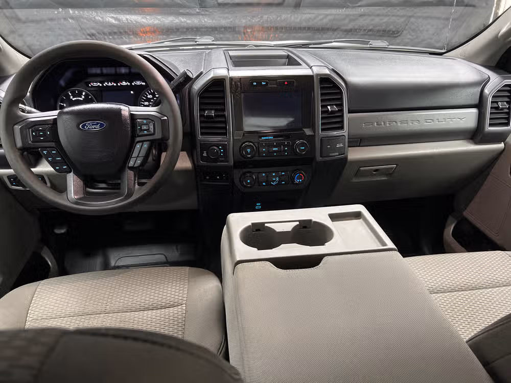 2021 Ford F-350 Super Duty XLT Crew Cab Image 13