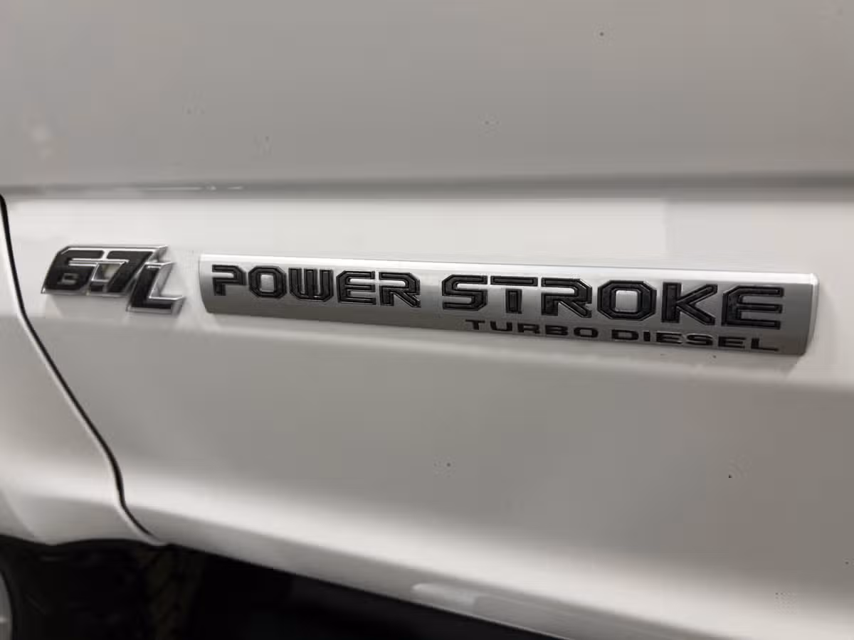 2021 Ford F-350 Super Duty XLT Crew Cab Image 7