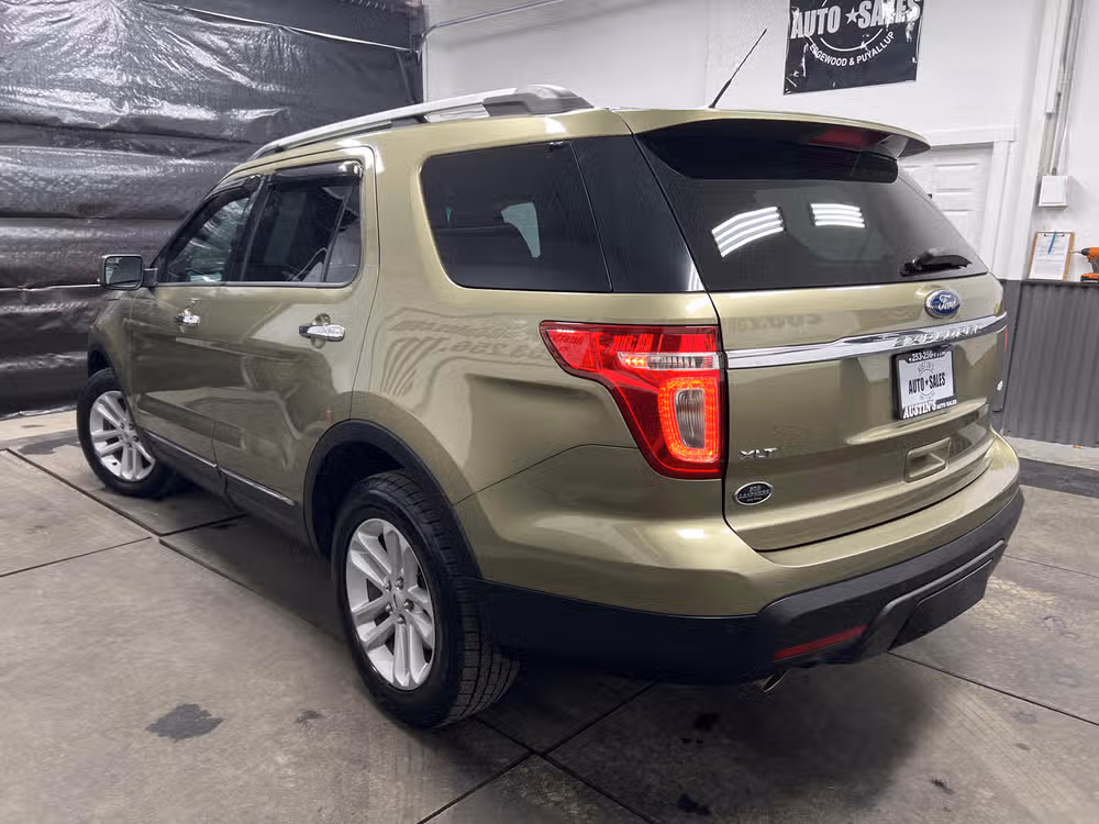 2012 Ford Explorer XLT Image 3