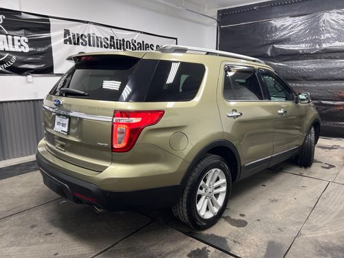 2012 Ford Explorer XLT Lower Image 3