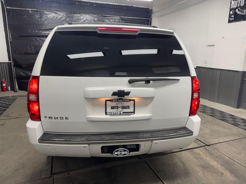 2013 Chevrolet Tahoe LTZ Lower Image 2