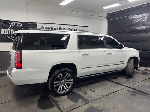 2018 GMC Yukon XL Denali Lower Image 3