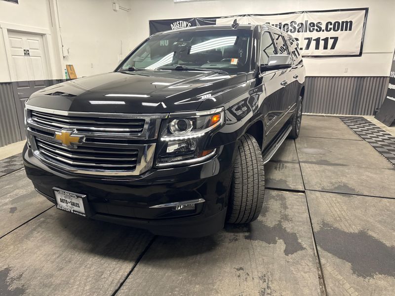 2018 Chevrolet Suburban Premier photo 2