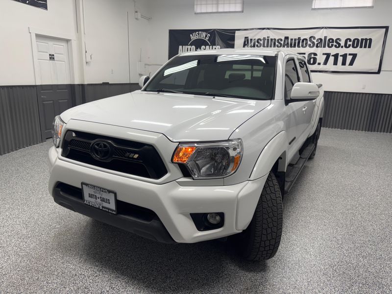 2014 Toyota Tacoma V6 Double Cab Upper Image 2