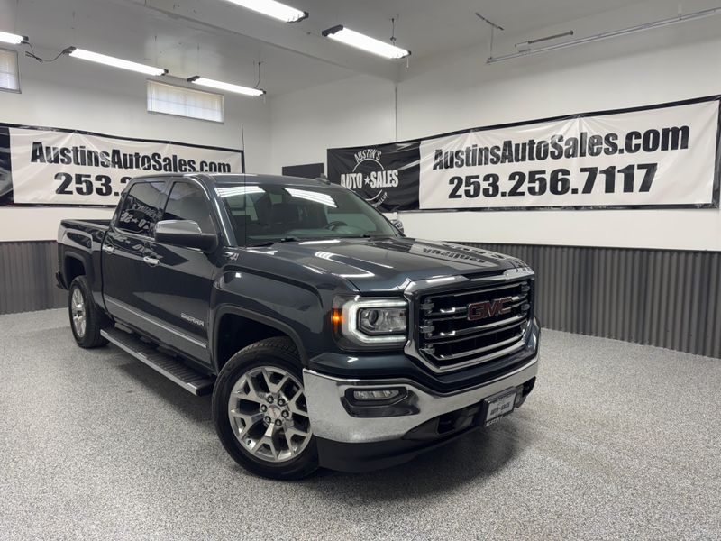 2017 GMC Sierra 1500 SLT Crew Cab Upper Image 1