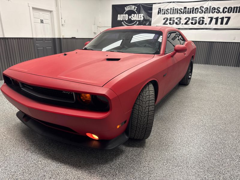 2013 Dodge Challenger SRT8 392 photo 2