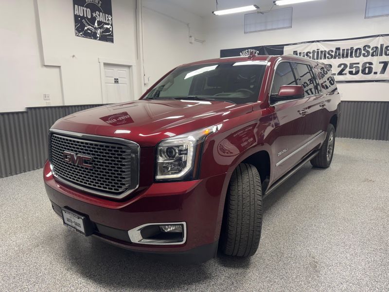 2016 Gmc Yukon XL Denali photo 2