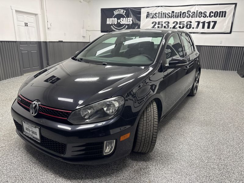 2012 Volkswagen Golf GTI Base photo 2