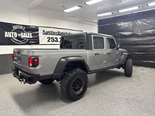 2020 Jeep Gladiator Sport Crew Cab Lower Image 3
