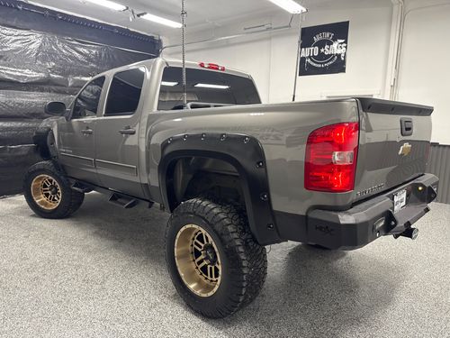 2008 Chevrolet Silverado 1500 LT1 Crew Cab Lower Image 1