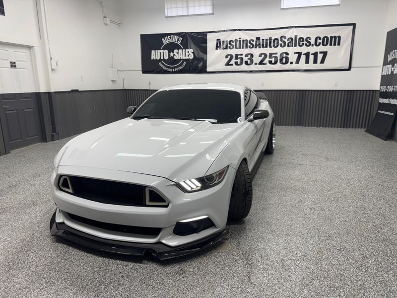 2015 Ford Mustang EcoBoost Premium photo 2