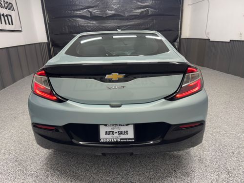 2018 Chevrolet Volt LT Lower Image 2