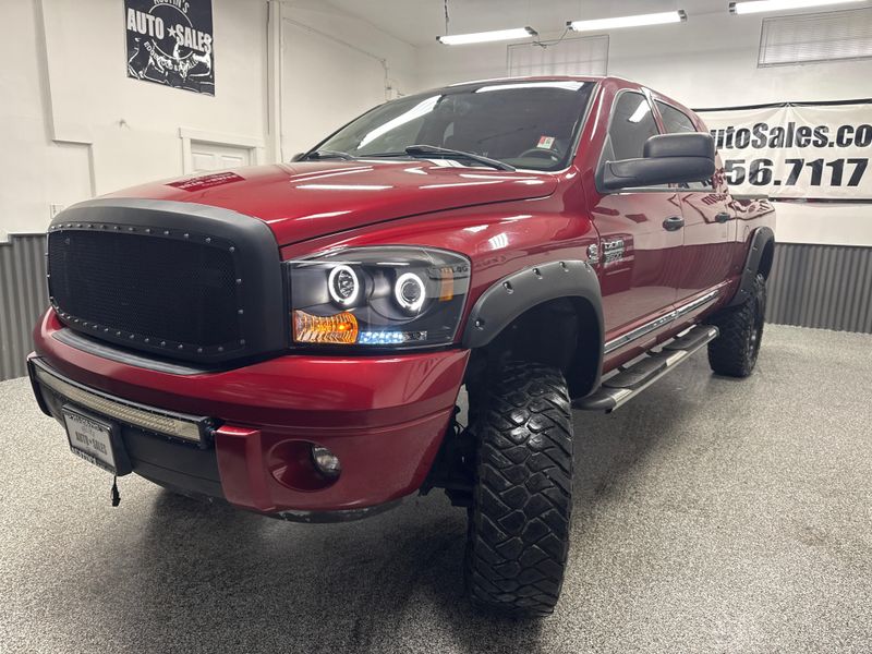 2008 Dodge Ram 3500 SLT photo 2