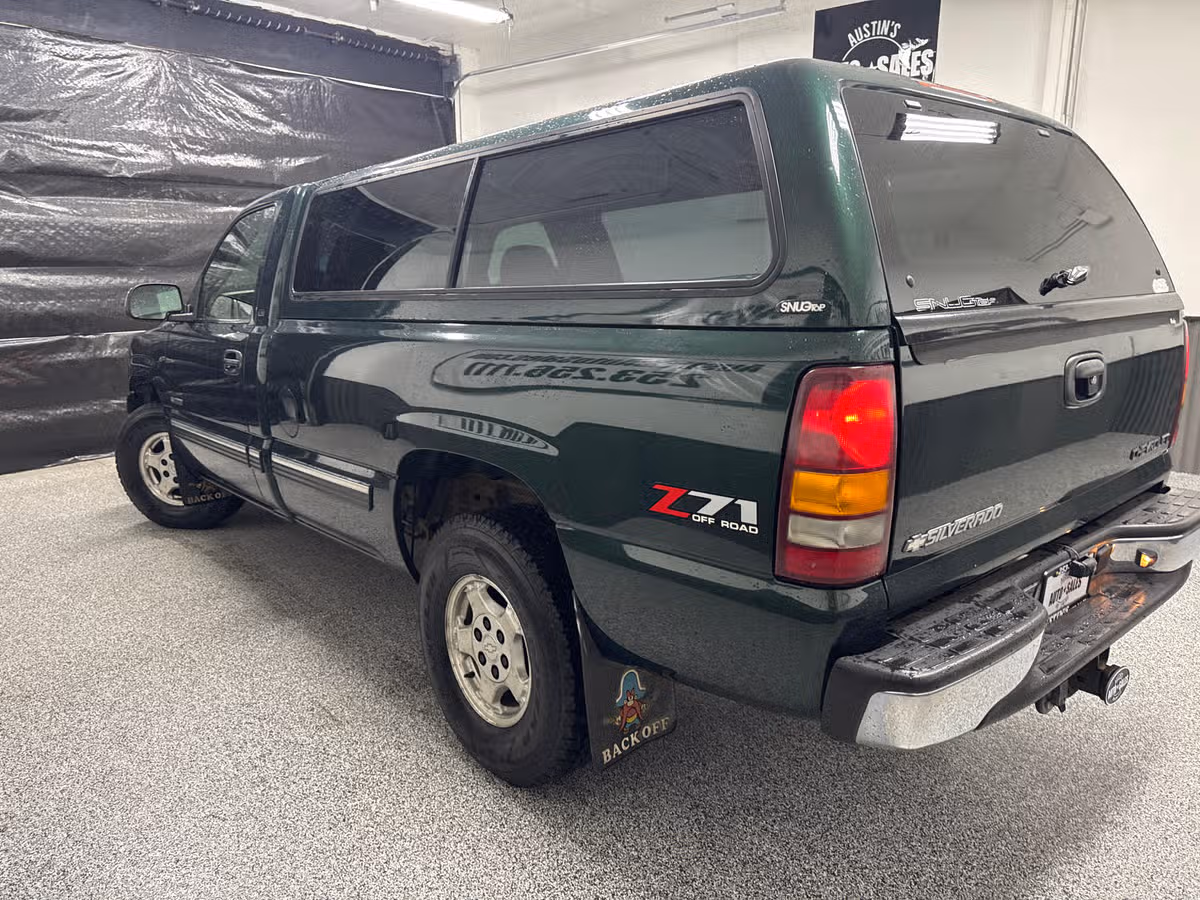 2002 Chevrolet Silverado 1500 LS Regular Cab Image 3