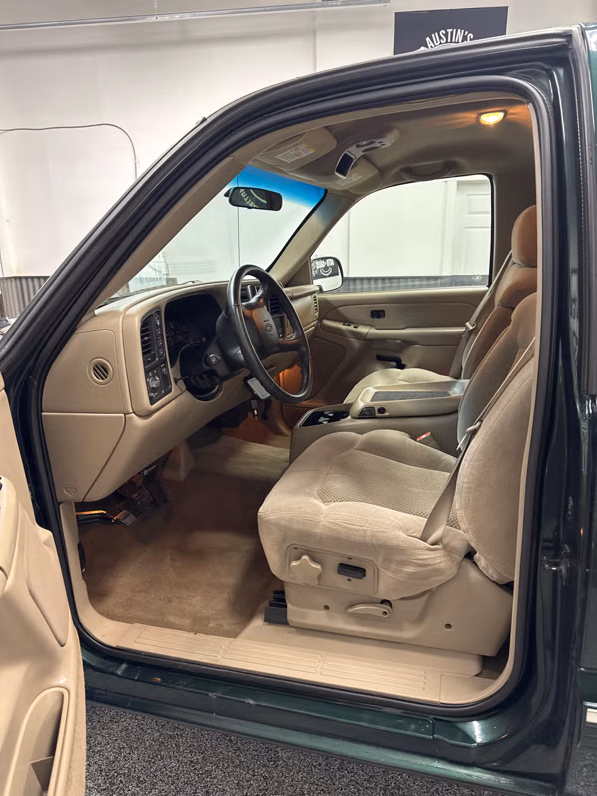 2002 Chevrolet Silverado 1500 LS Regular Cab Image 9