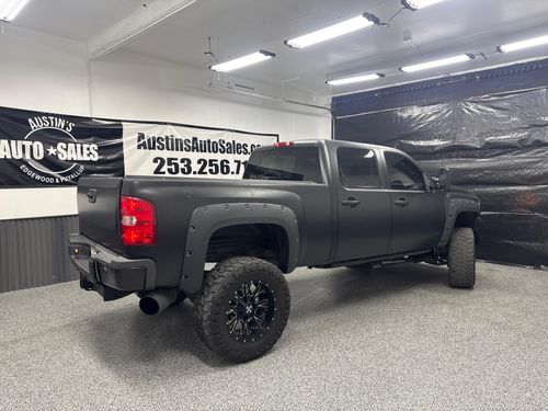 2010 Chevrolet Silverado 2500HD LTZ Crew Cab Lower Image 3