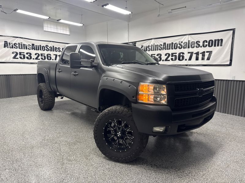 2010 Chevrolet Silverado 2500HD LTZ Crew Cab Upper Image 1