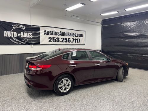 2018 Kia Optima LX Lower Image 3