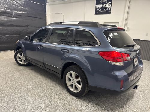 2013 Subaru Outback 2.5i Premium Crossover Lower Image 1