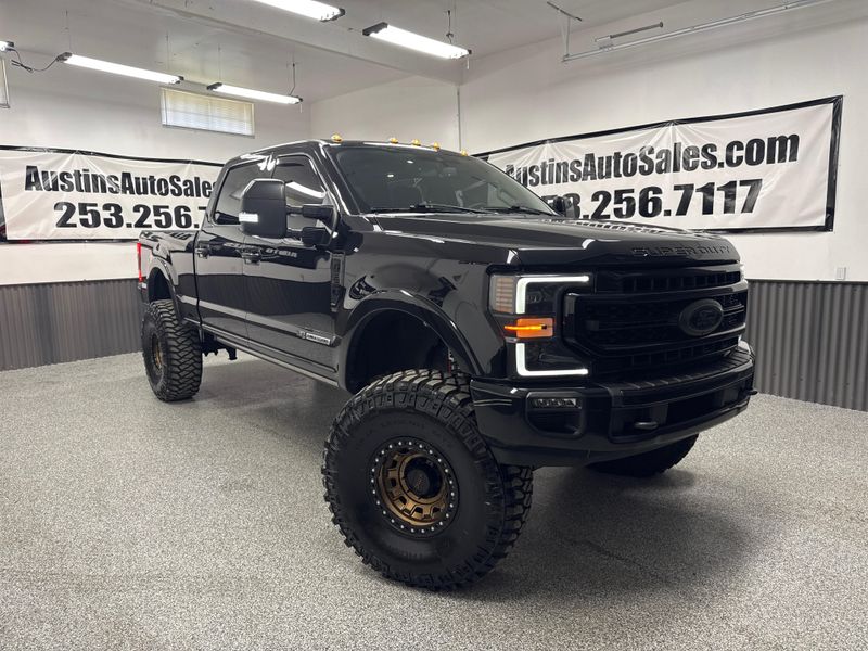 2020 Ford F-350 Super Duty Lariat Crew Cab Upper Image 1