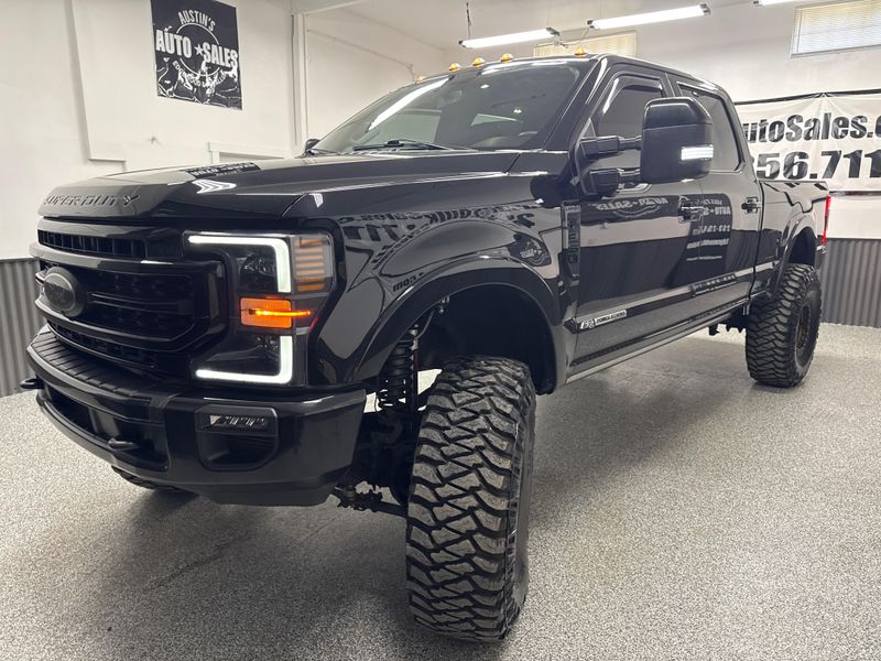 2020 Ford F-350 Super Duty Lariat Crew Cab Upper Image 2