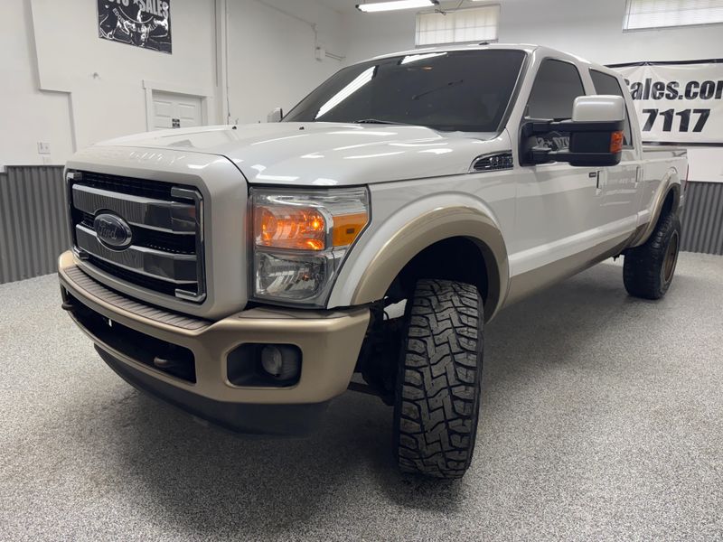 2014 Ford F-350 Lariat photo 2