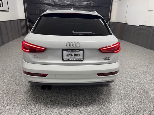 2018 Audi Q3 2.0T quattro Sport Premium Plus Lower Image 2