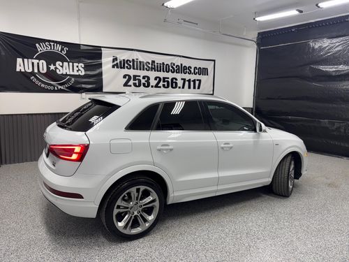 2018 Audi Q3 2.0T quattro Sport Premium Plus Lower Image 3