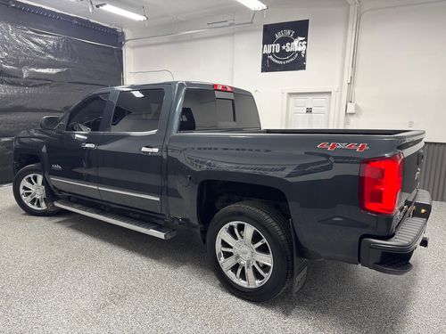 2017 Chevrolet Silverado 1500 High Country Crew Cab Lower Image 1